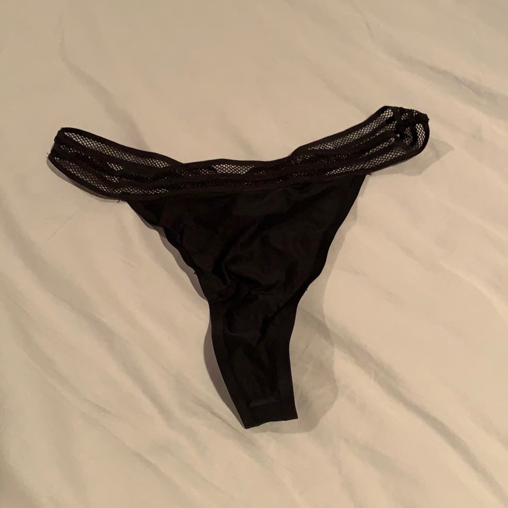 Victoria’s Secret Thong (NWT)